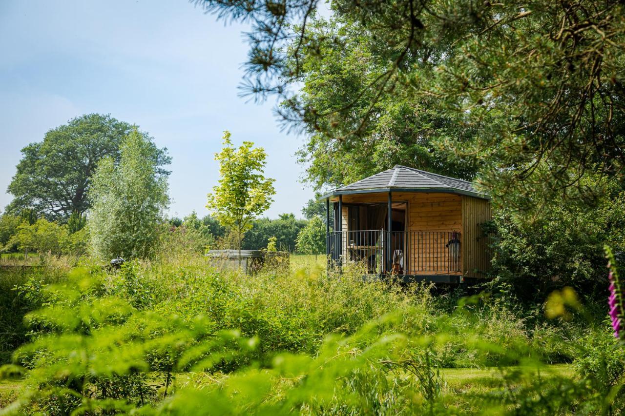 Riverside Cabins Shrewsbury Buitenkant foto