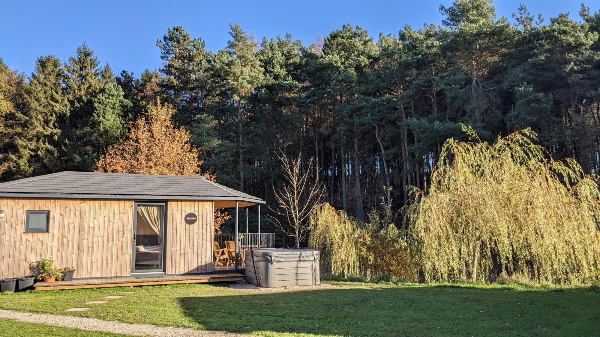 Riverside Cabins Shrewsbury Buitenkant foto